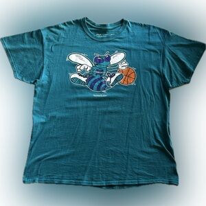 Teal Charlotte Hornets Graphic T-Shirt Men’s XL Mitchell and Ness